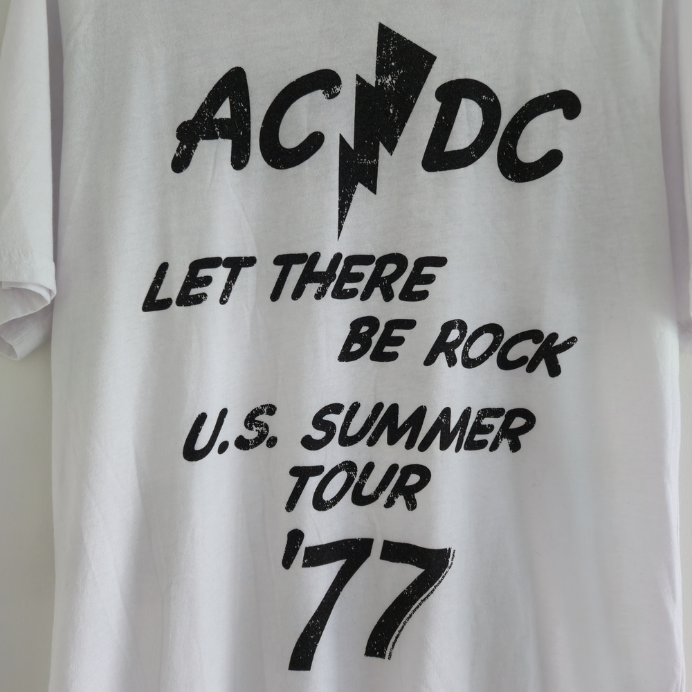 NWT Chaser AC/DC White Graphic T-Shirt Size L - Picture 2 of 3